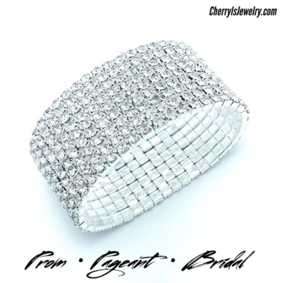 9 Row Rhinestone Stretch Bracelet - Picture 5 of 5